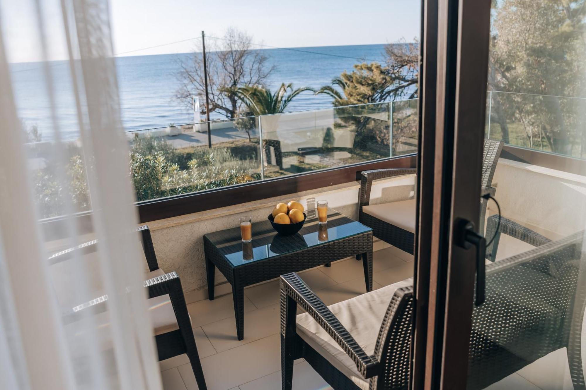 Apartments Kuce Lekovica Beach & Snack Bar- Bistro Exterior photo