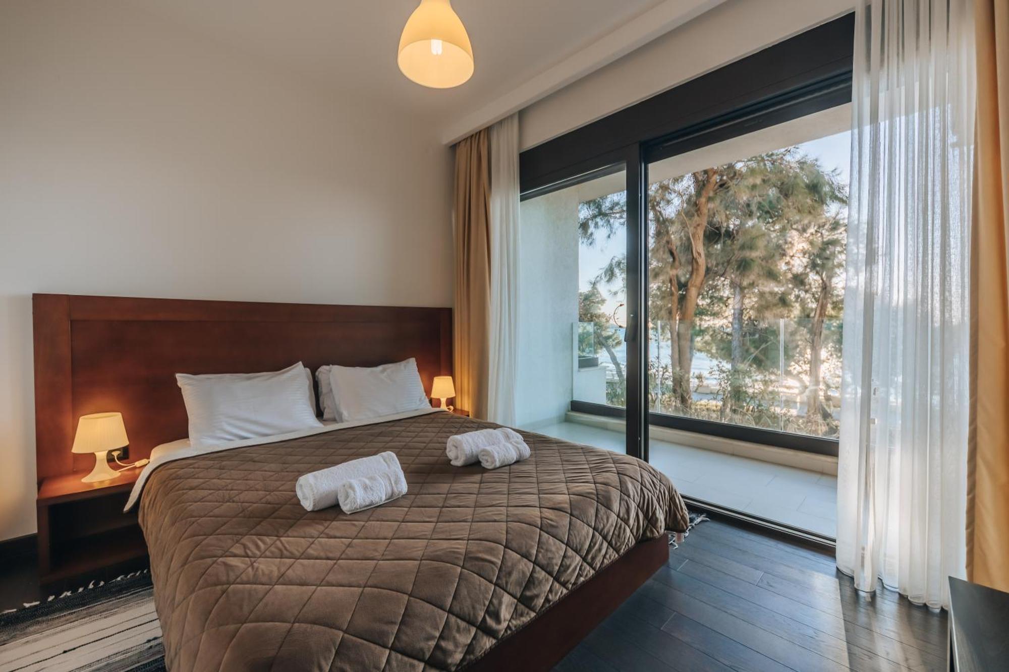 Apartments Kuce Lekovica Beach & Snack Bar- Bistro Room photo