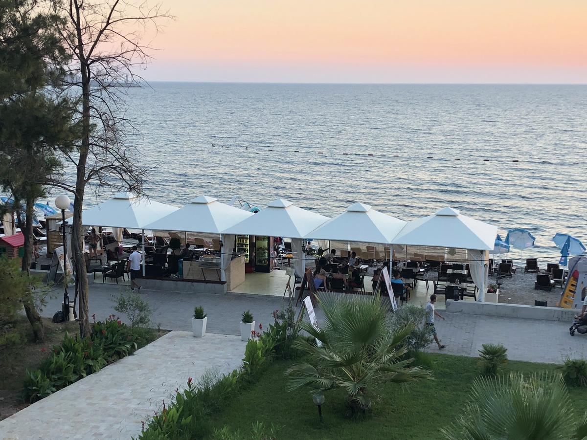 Apartments Kuce Lekovica Beach & Snack Bar- Bistro Exterior photo