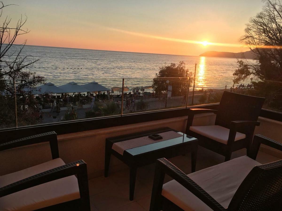 Apartments Kuce Lekovica Beach & Snack Bar- Bistro Exterior photo