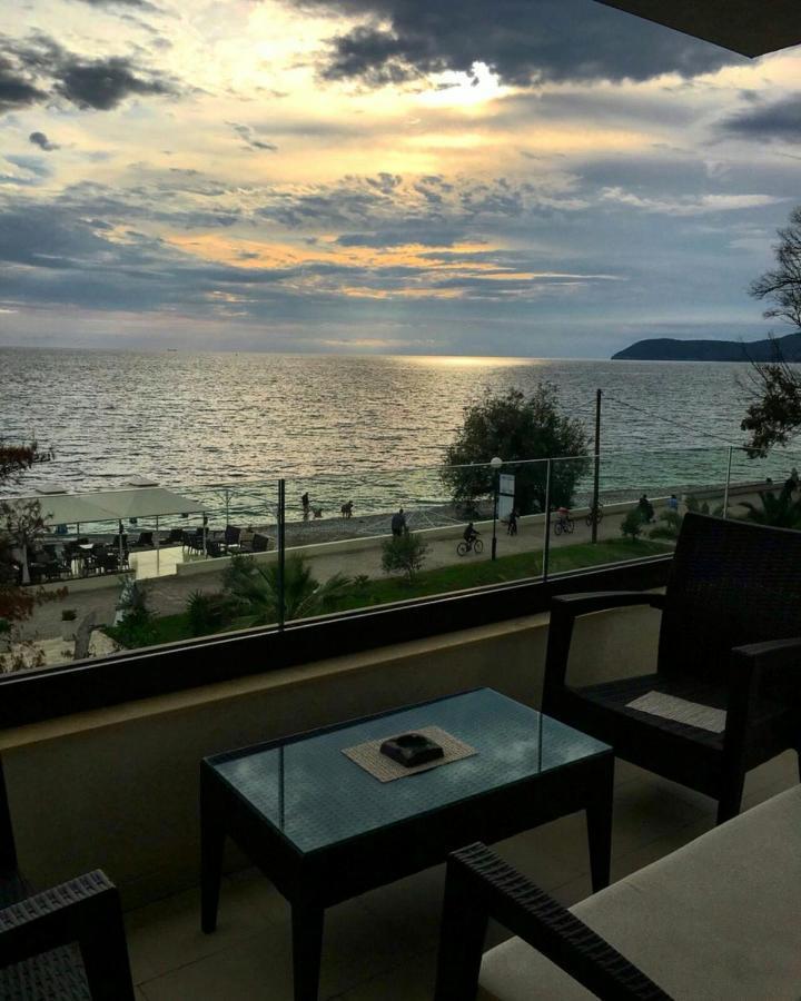 Apartments Kuce Lekovica Beach & Snack Bar- Bistro Exterior photo